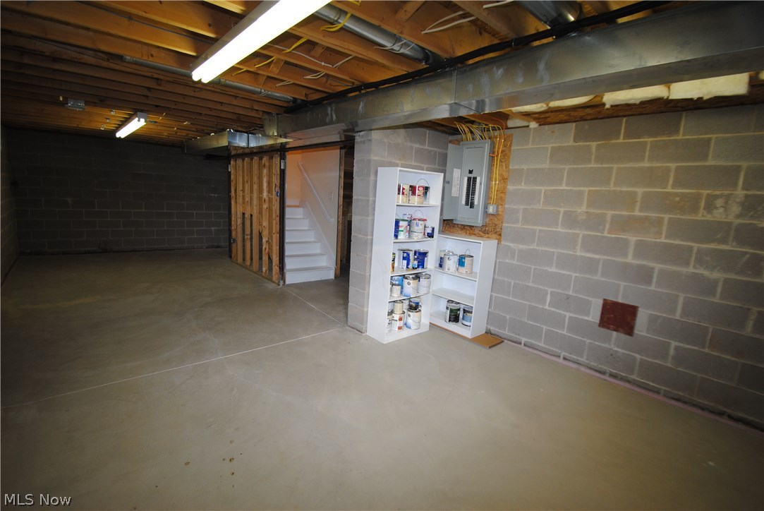 4431 Sexton Road Cleveland, OH 44105 - Photo 15 of 18
