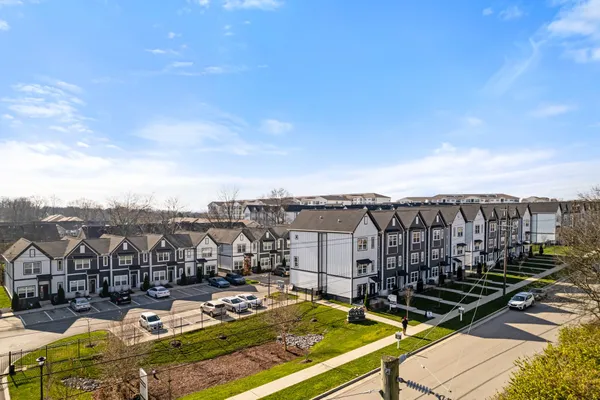 $2,700 | 752 North Dupont Avenue, Madison, TN 37115