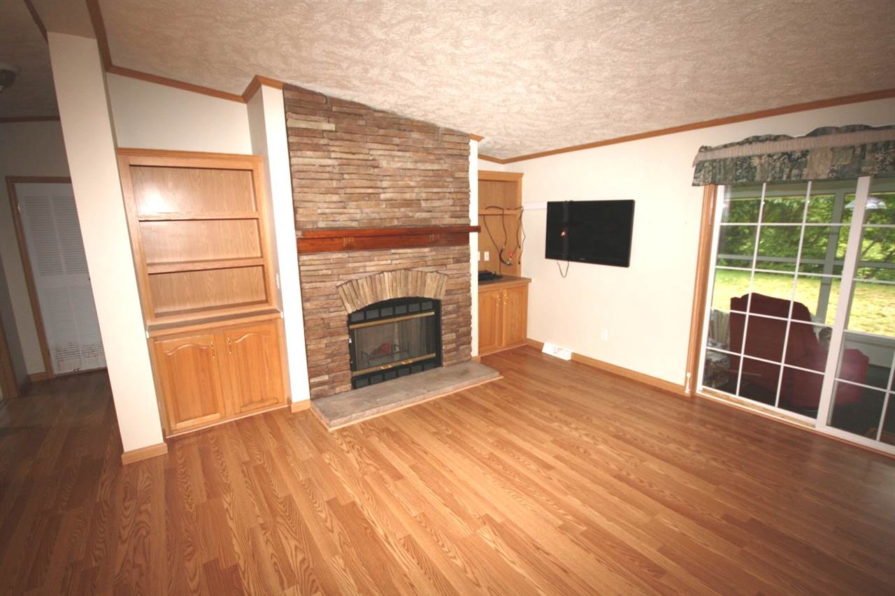 48 Seneca Street Rochester, NH 03867 - Photo 3 of 21