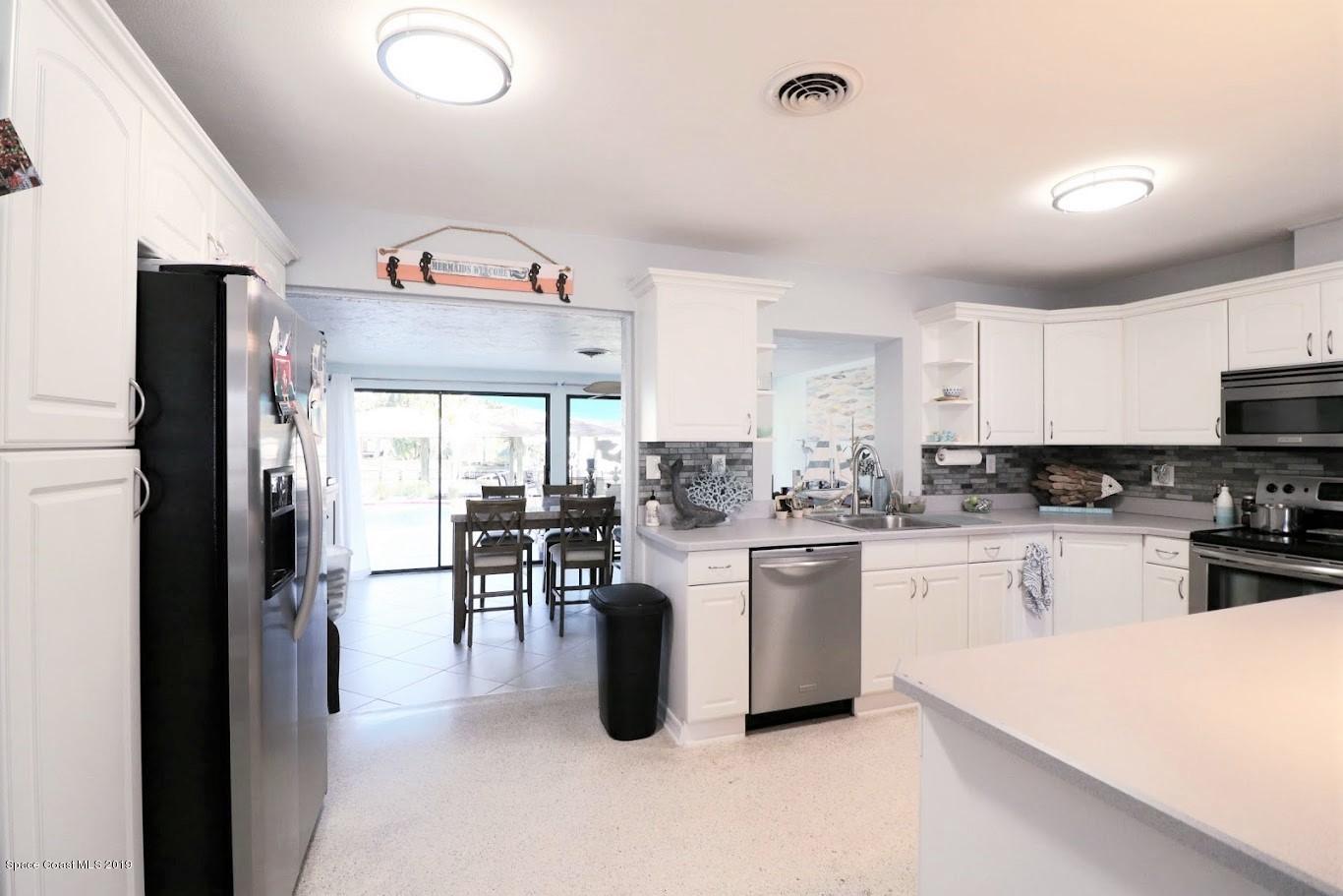 117 Chipola Road Cocoa Beach, FL 32931 - Photo 7 of 54 117 Chipola kitchen5