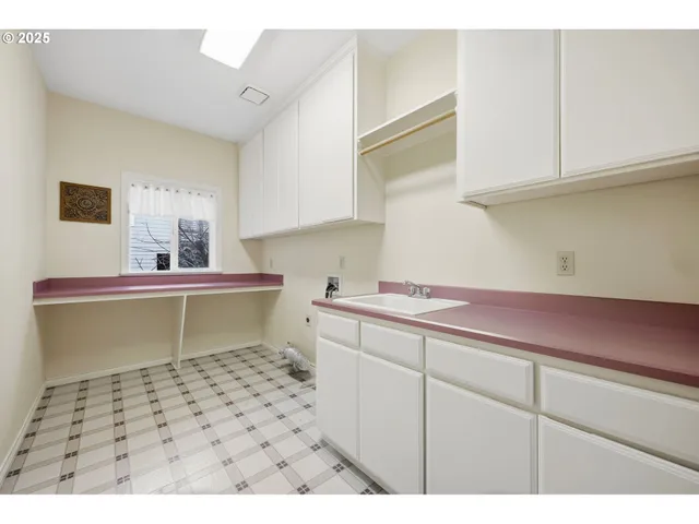 $770,000 | 13386 Southwest Hillshire Drive, Portland, OR 97223