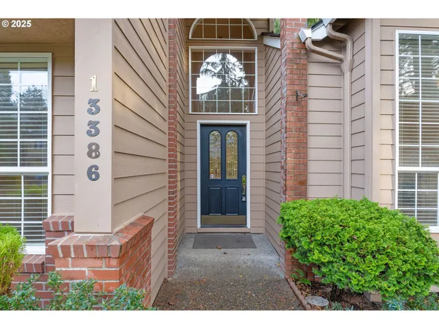 $770,000 | 13386 Southwest Hillshire Drive, Portland, OR 97223