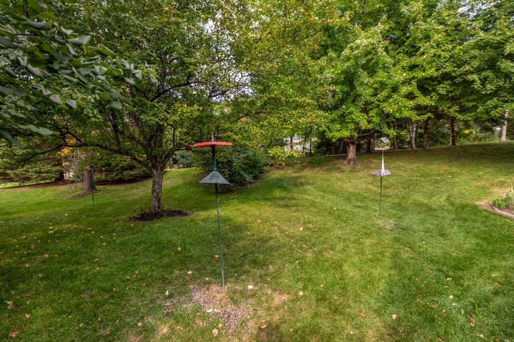 8753 Deer Path Eden Prairie, MN 55344 - Photo 30 of 43 Gallery Image 30