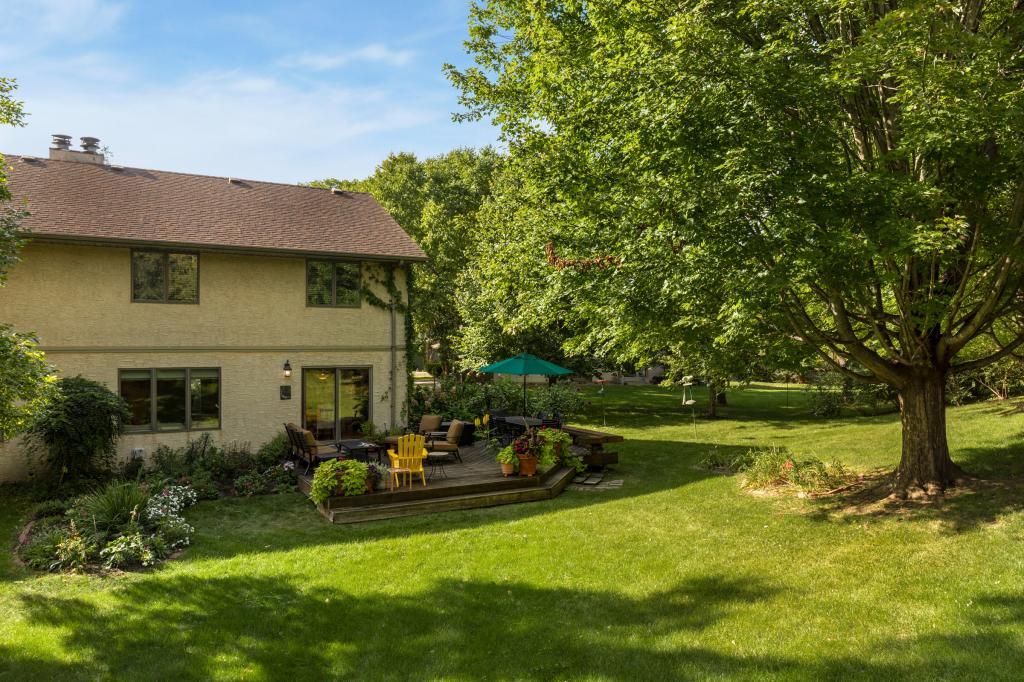 8753 Deer Path Eden Prairie, MN 55344 - Photo 34 of 43 Gallery Image 34