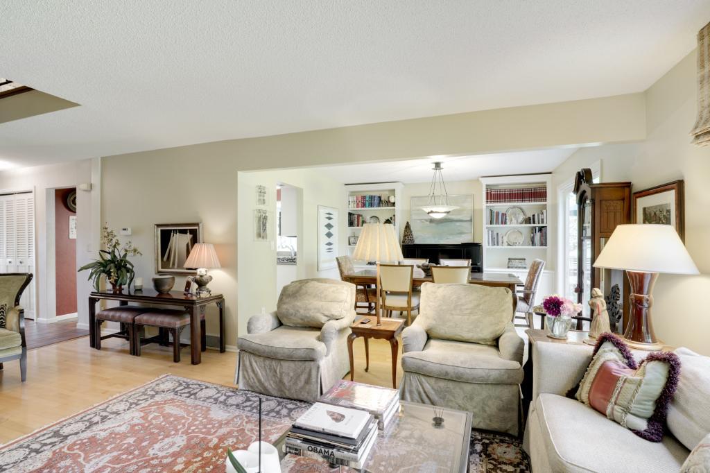 8753 Deer Path Eden Prairie, MN 55344 - Photo 7 of 43 Gallery Image 7