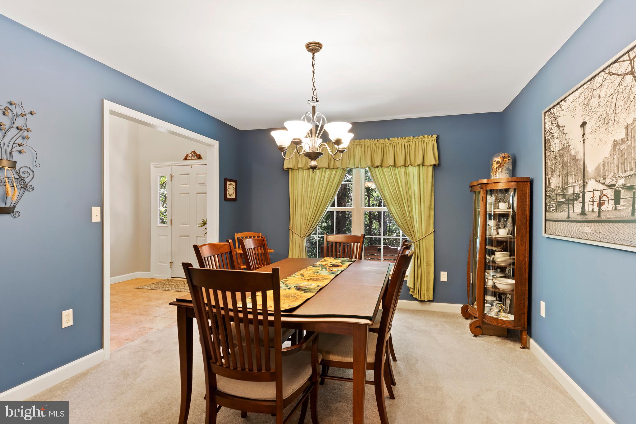 565 Nauvoo Road Lewisberry, PA 17339 - Photo 6 of 40 Spacious dining room