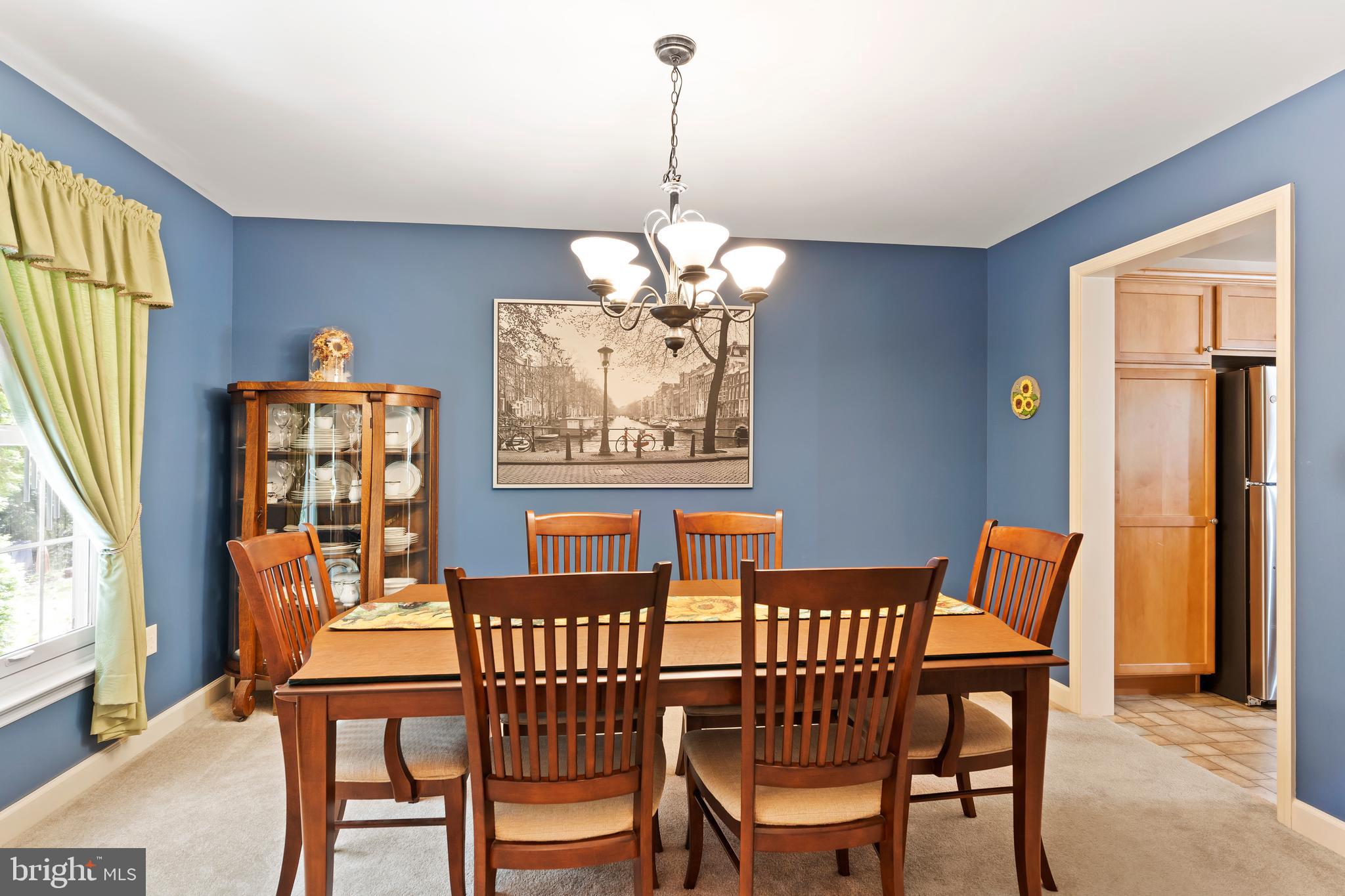 565 Nauvoo Road Lewisberry, PA 17339 - Photo 8 of 40 Warm, inviting atmosphere