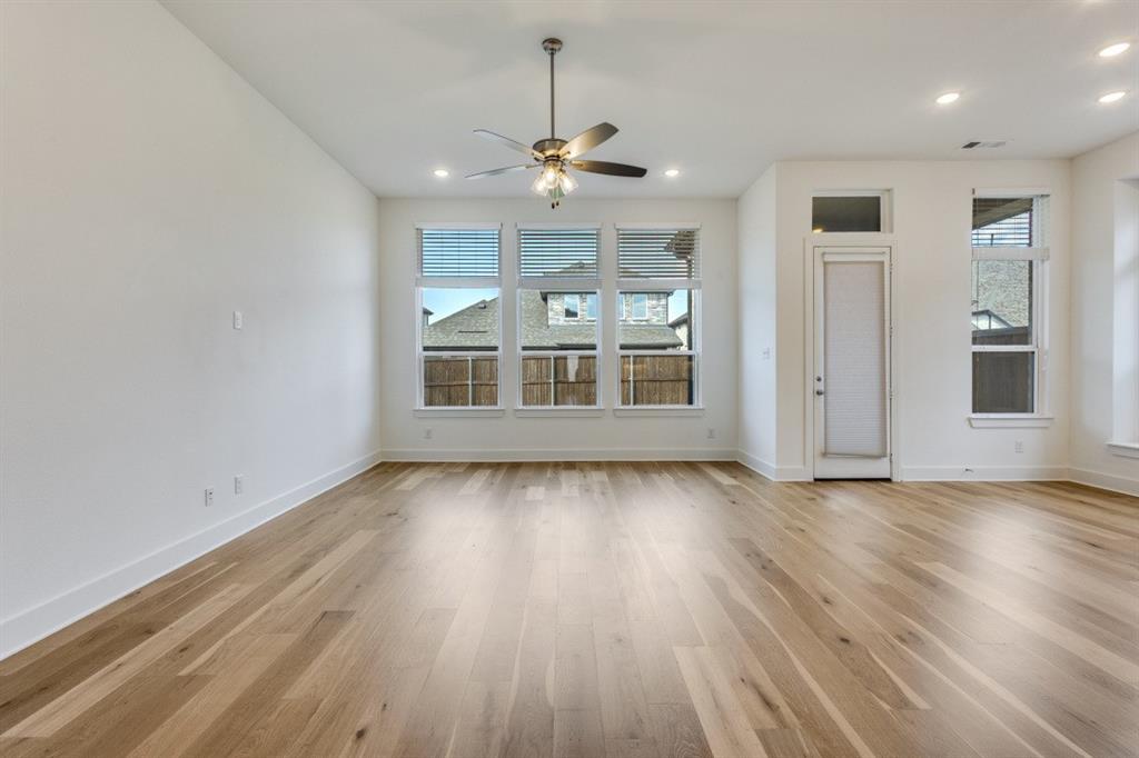 1704 Hydrangea Lane Prosper, TX 75078 - Photo 4 of 25