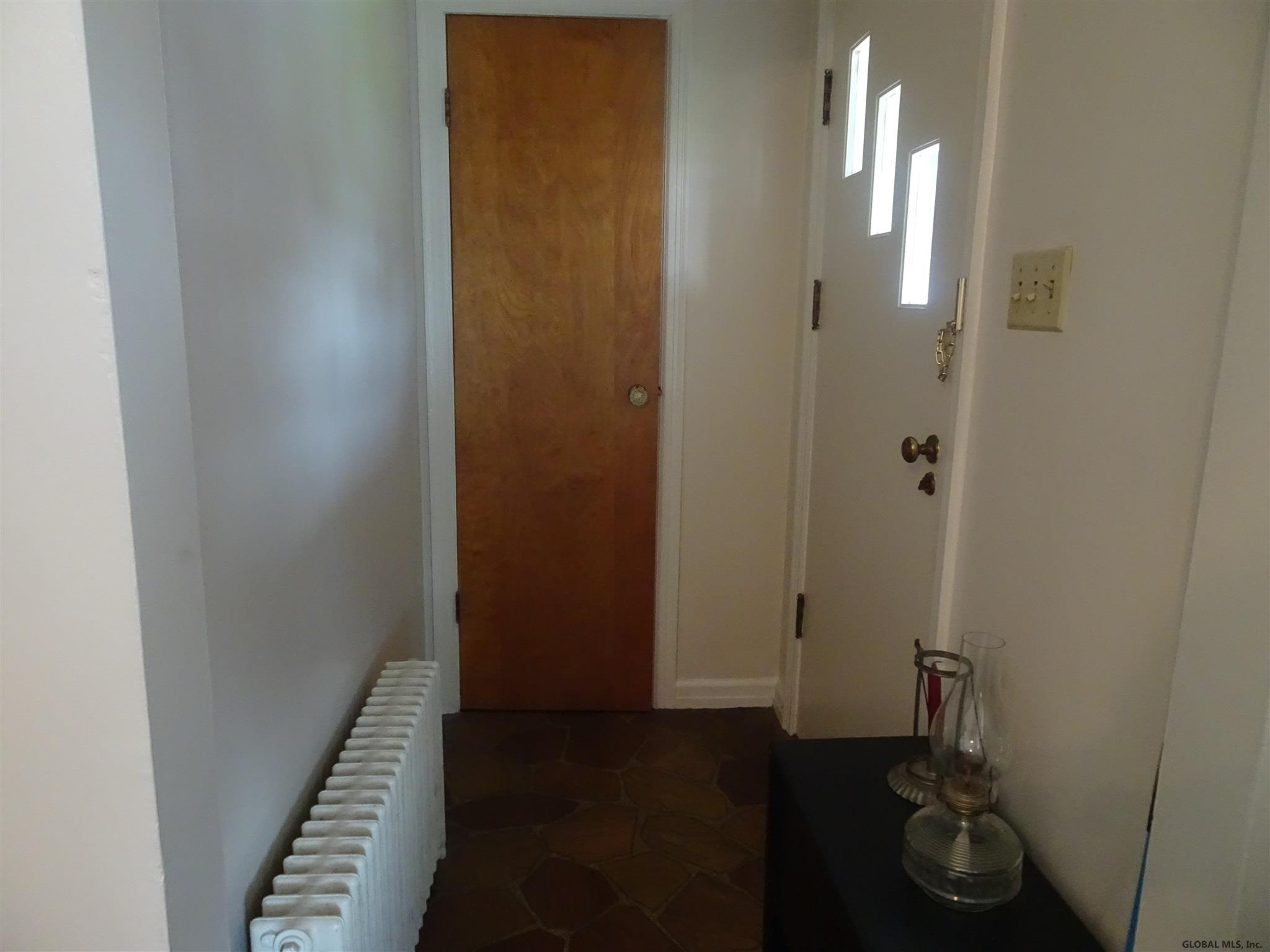 597 Mariaville Road Rotterdam, NY 12306 - Photo 4 of 28 Photo 4
