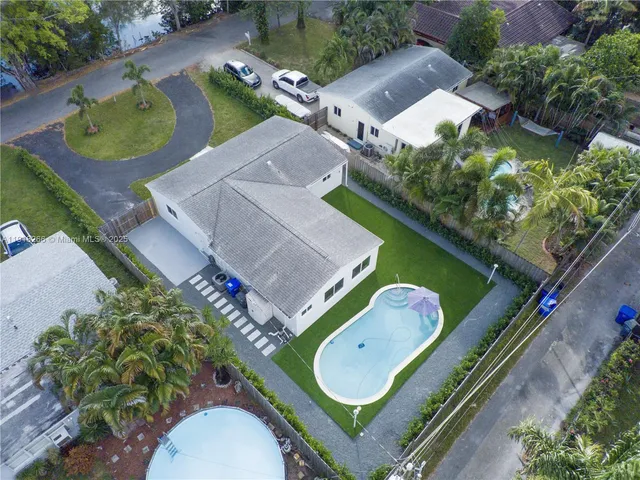 an aerial view of a house having outdoor space