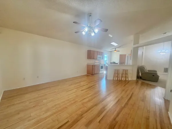 $302,500 | 231 Oak Branch Drive, Edgewater, FL 32141