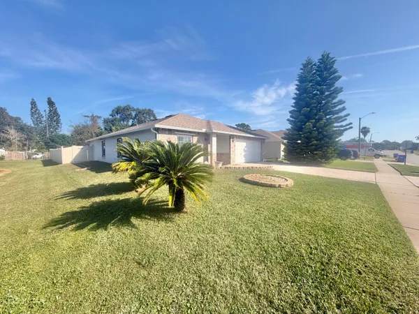 $302,500 | 231 Oak Branch Drive, Edgewater, FL 32141