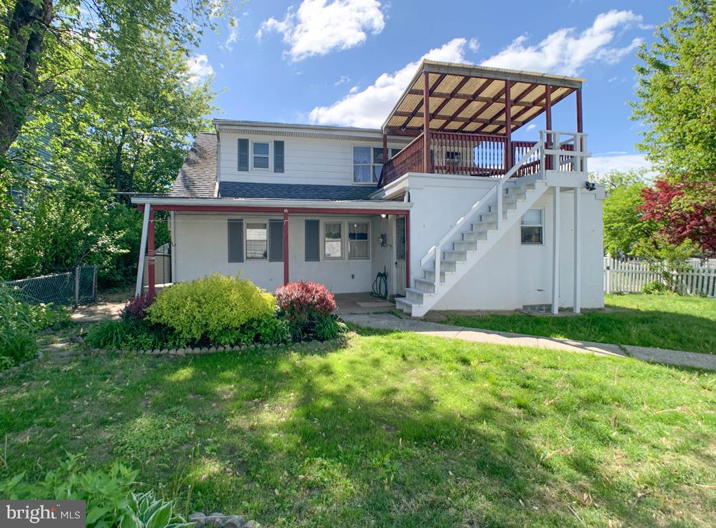 7936 Verree Road Philadelphia, PA 19111 - Photo 29 of 46 Covered 2nd floor deck