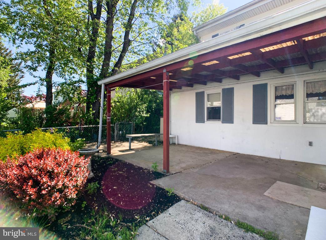 7936 Verree Road Philadelphia, PA 19111 - Photo 5 of 46 Back Patio