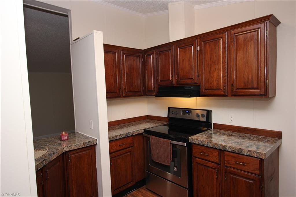 5735 Gumtree Road Winston-Salem, NC 27107 - Photo 10 of 28 Gallery Image 10