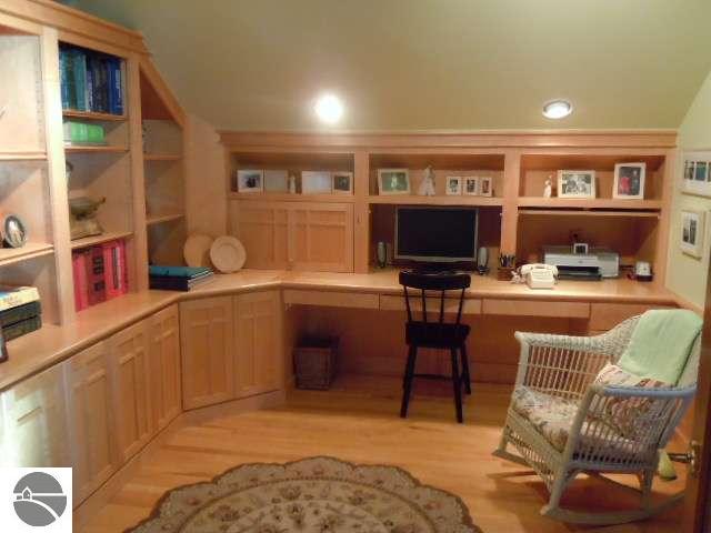 6959 Deepwater Point Road Williamsburg, MI 49690 - Photo 18 of 25 1730494-17.JPG