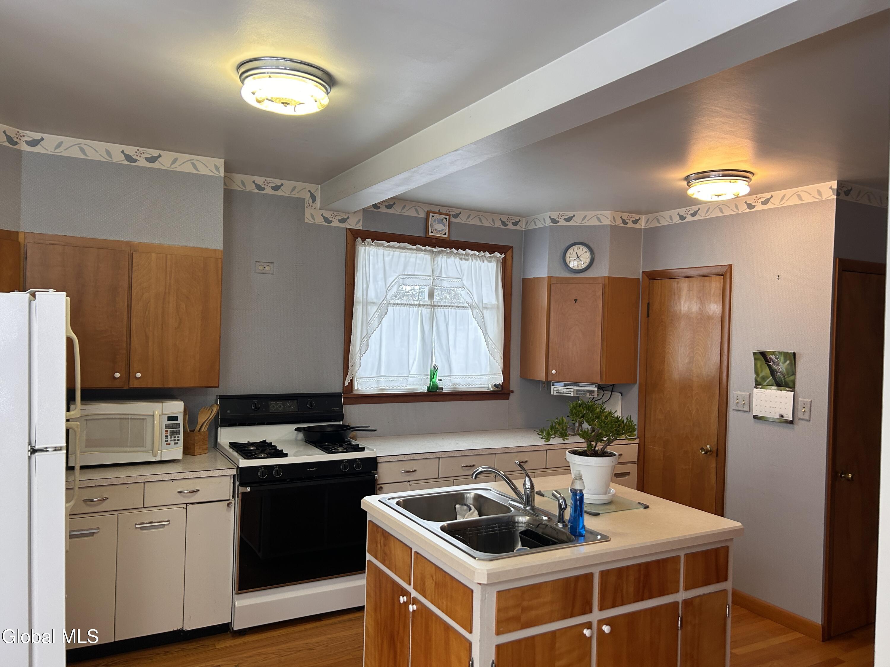 730 Sacandaga Road Glenville, NY 12302 - Photo 12 of 54 IMG_4071