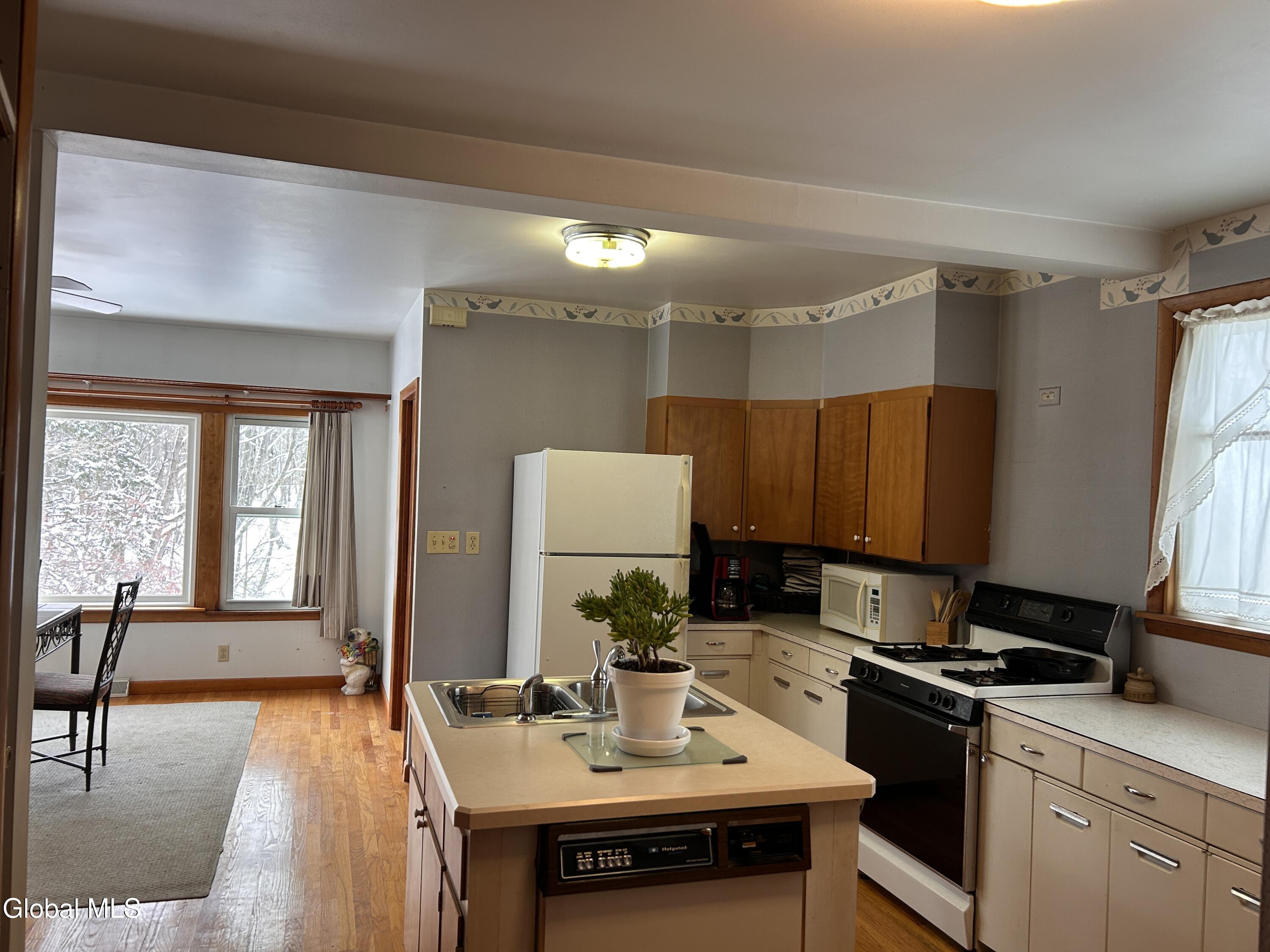 730 Sacandaga Road Glenville, NY 12302 - Photo 16 of 54 IMG_4083