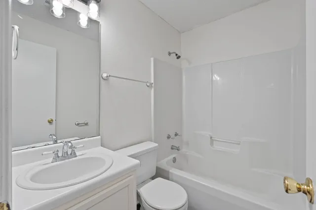 $1,900 | 1721 Colonial Court, Fort Walton Beach, FL 32547