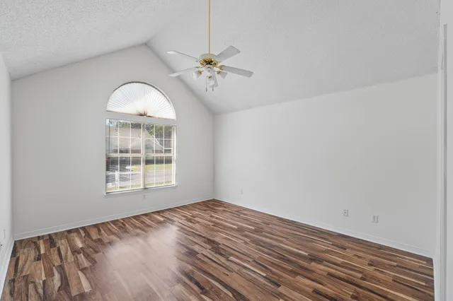 $1,900 | 1721 Colonial Court, Fort Walton Beach, FL 32547