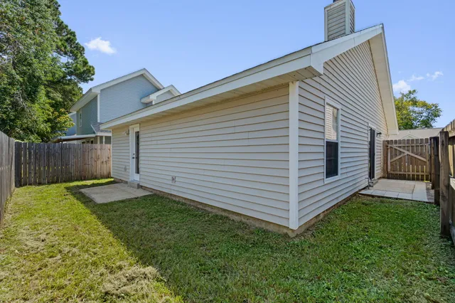 $1,900 | 1721 Colonial Court, Fort Walton Beach, FL 32547