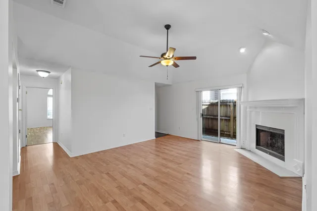 $1,900 | 1721 Colonial Court, Fort Walton Beach, FL 32547