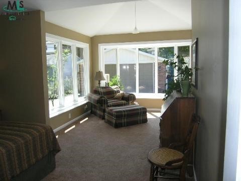 307 Ridgemont Road Grosse Pointe, MI 48236 - Photo 8 of 12 31055511-7.JPG