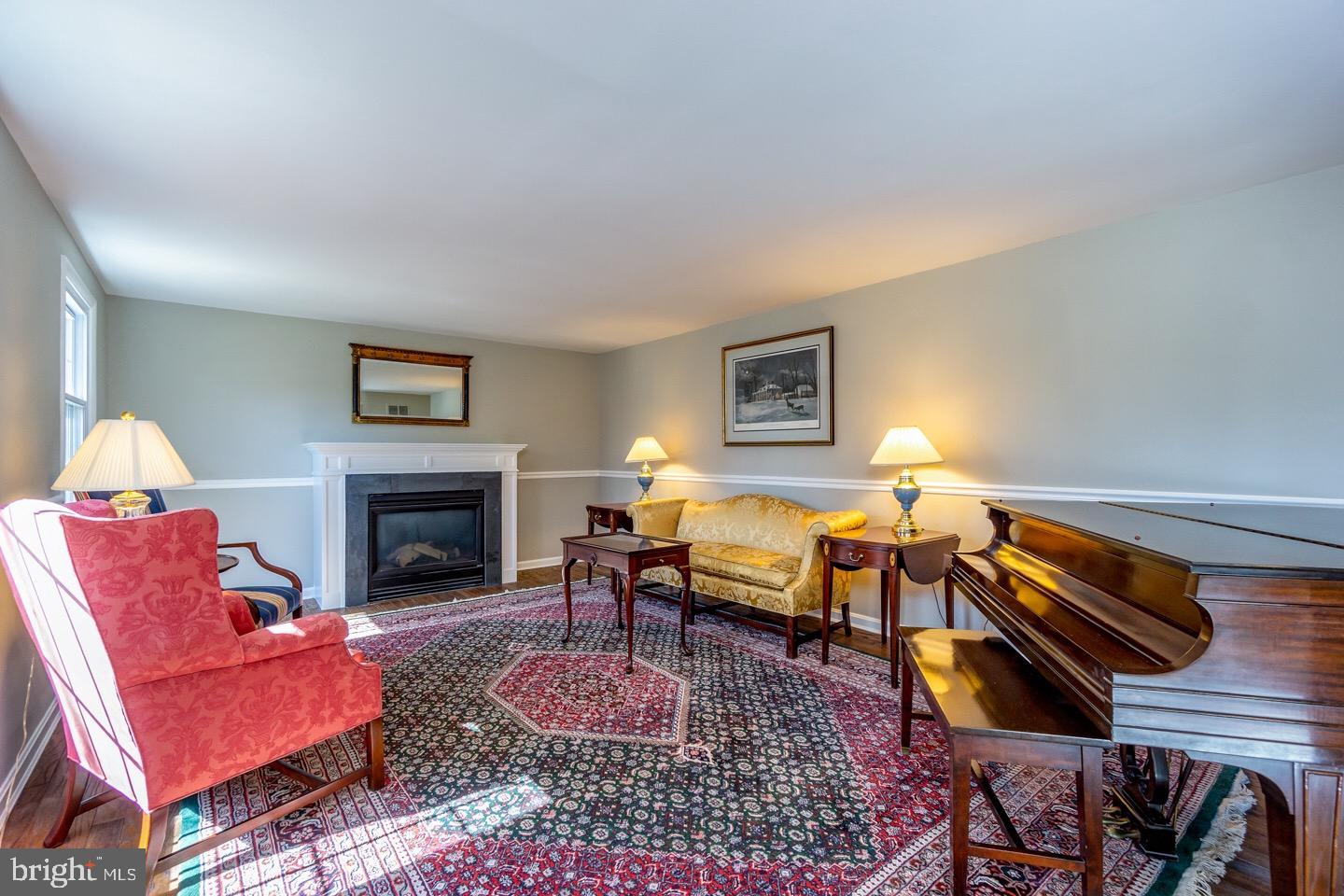 11416 Running Cedar Road Reston, VA 20191 - Photo 12 of 43 FORMAL LIVING ROOM