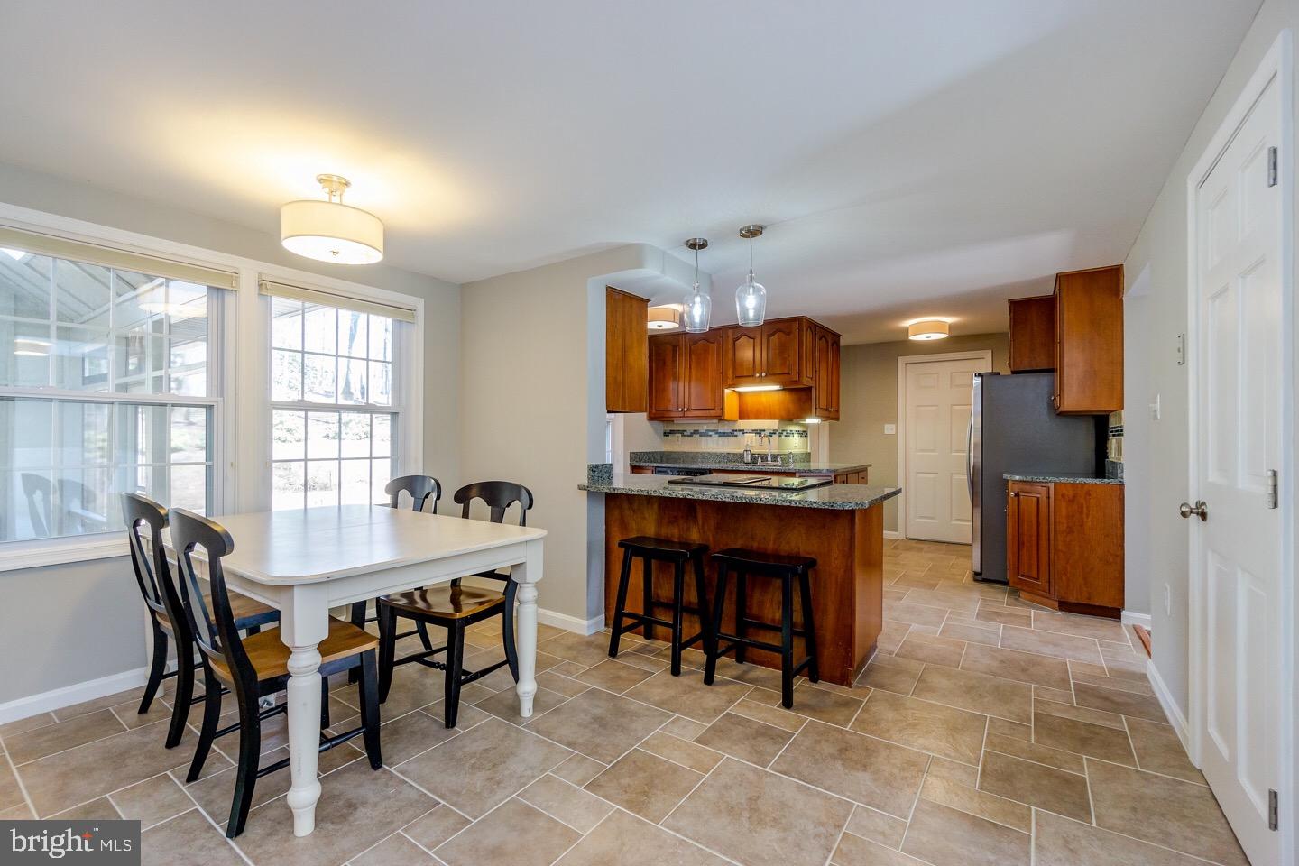 11416 Running Cedar Road Reston, VA 20191 - Photo 18 of 43 BREAKFAST ROOM