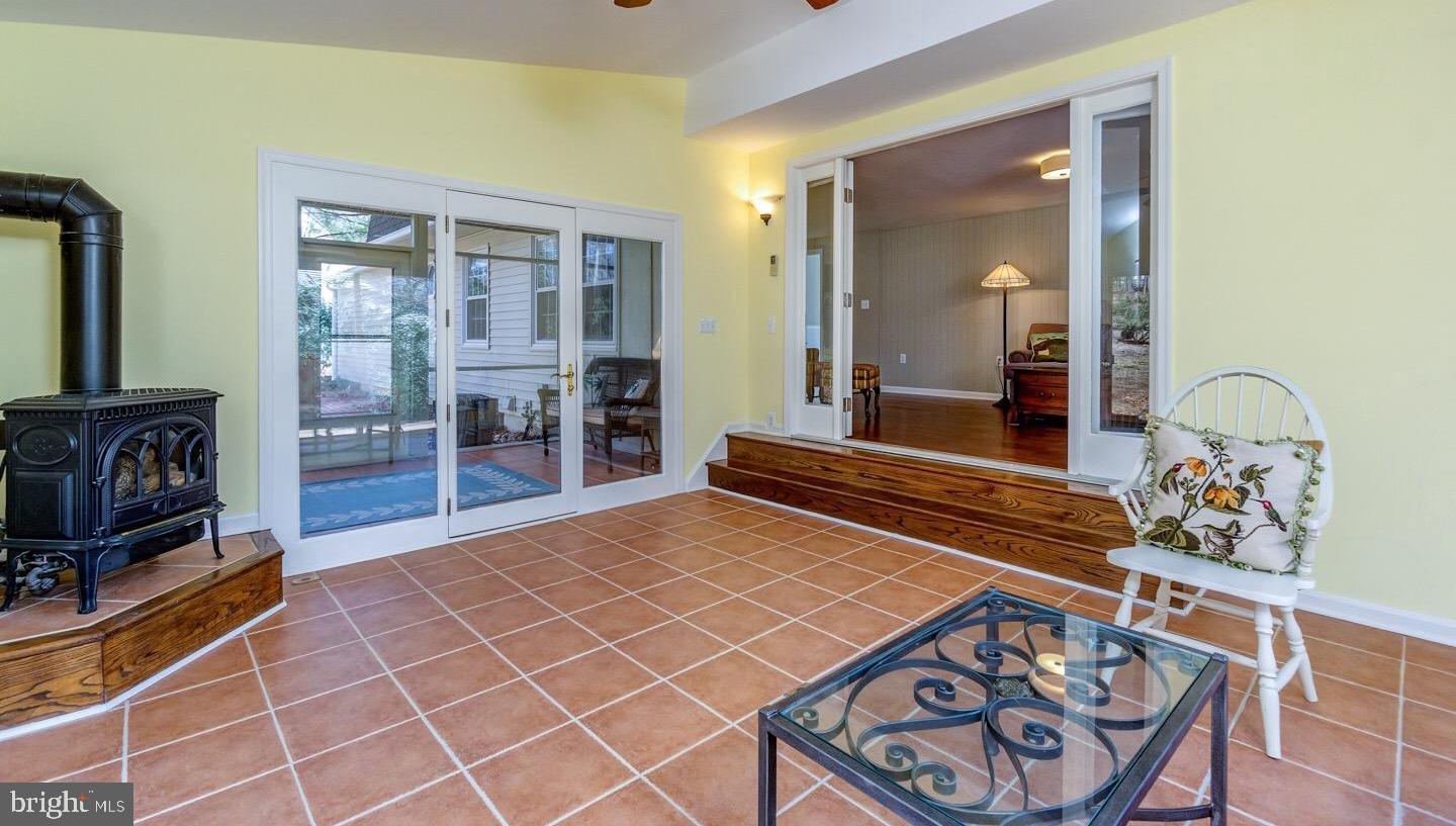 11416 Running Cedar Road Reston, VA 20191 - Photo 22 of 43 2ND VIEW SUNROOM