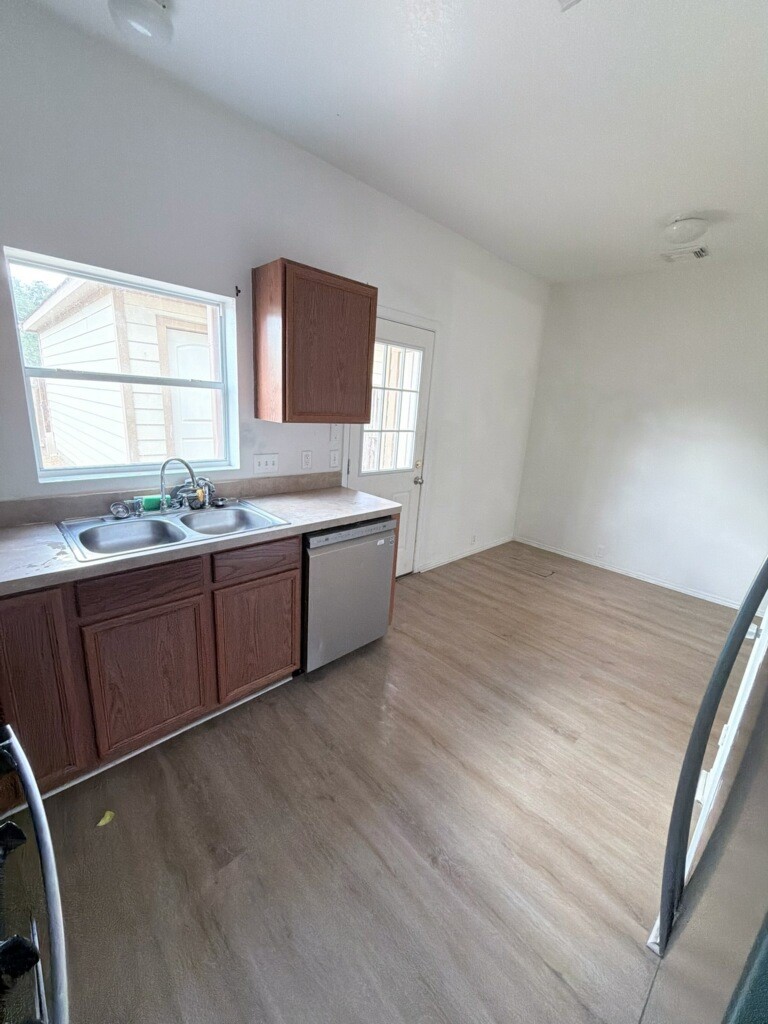 2211 Walnut Fair Lane Spring, TX 77373 - Photo 4 of 13 Gallery Image 4