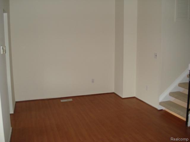29188 Evergreen Road, Unit 1 Southfield, MI 48076 - Photo 7 of 8 dining-rm