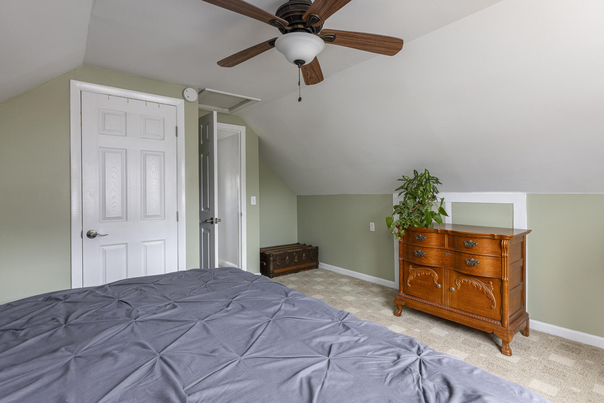 498 North Road Yarmouth, ME 04096 - Photo 26 of 34 2nd floor bedroom 2/primary