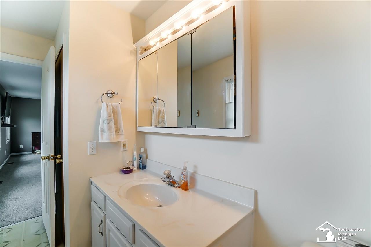 13456 Burns Road Carleton, MI 48117 - Photo 42 of 62