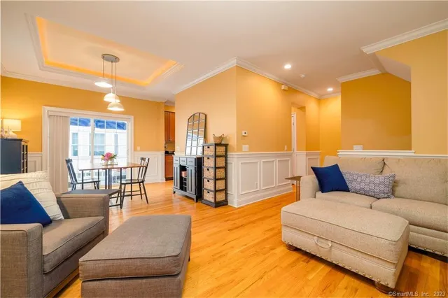 $4,300 | 160 Glenbrook Road, Unit 1A, Stamford, CT 06902