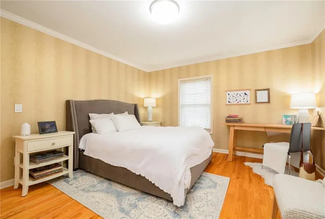 $4,300 | 160 Glenbrook Road, Unit 1A, Stamford, CT 06902