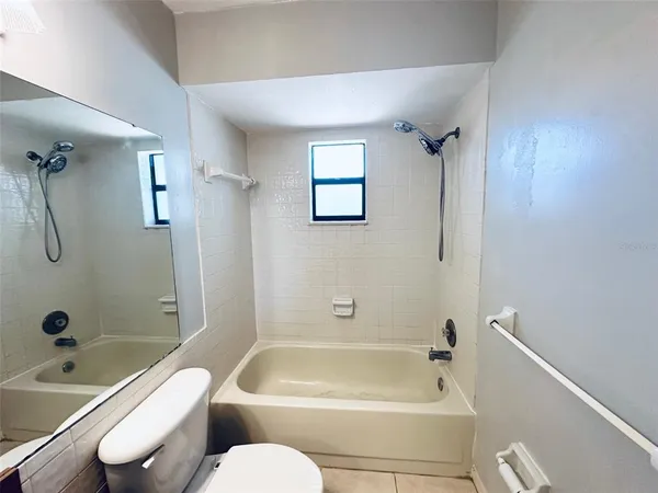 $1,700 | 3635 135th Avenue North, Unit 1, Largo, FL 33771