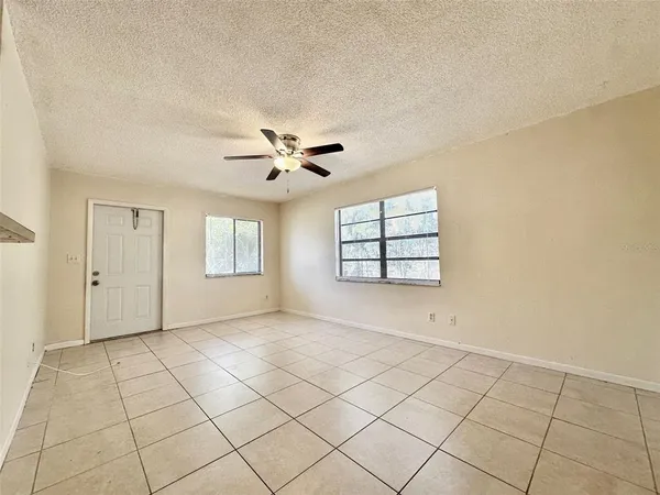 $1,700 | 3635 135th Avenue North, Unit 1, Largo, FL 33771