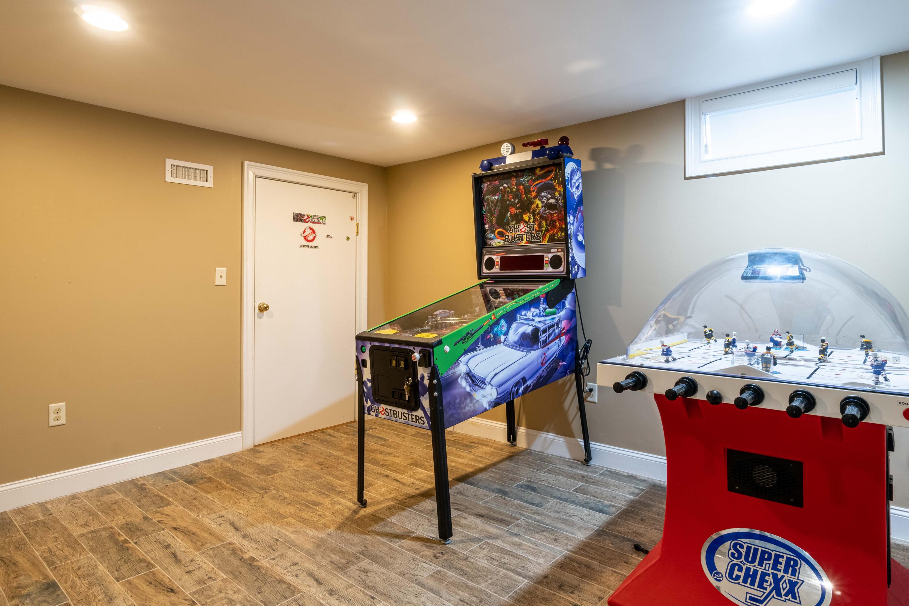 5 Pasture Road Cataumet, MA 02534 - Photo 33 of 52 a room with furniture and rug