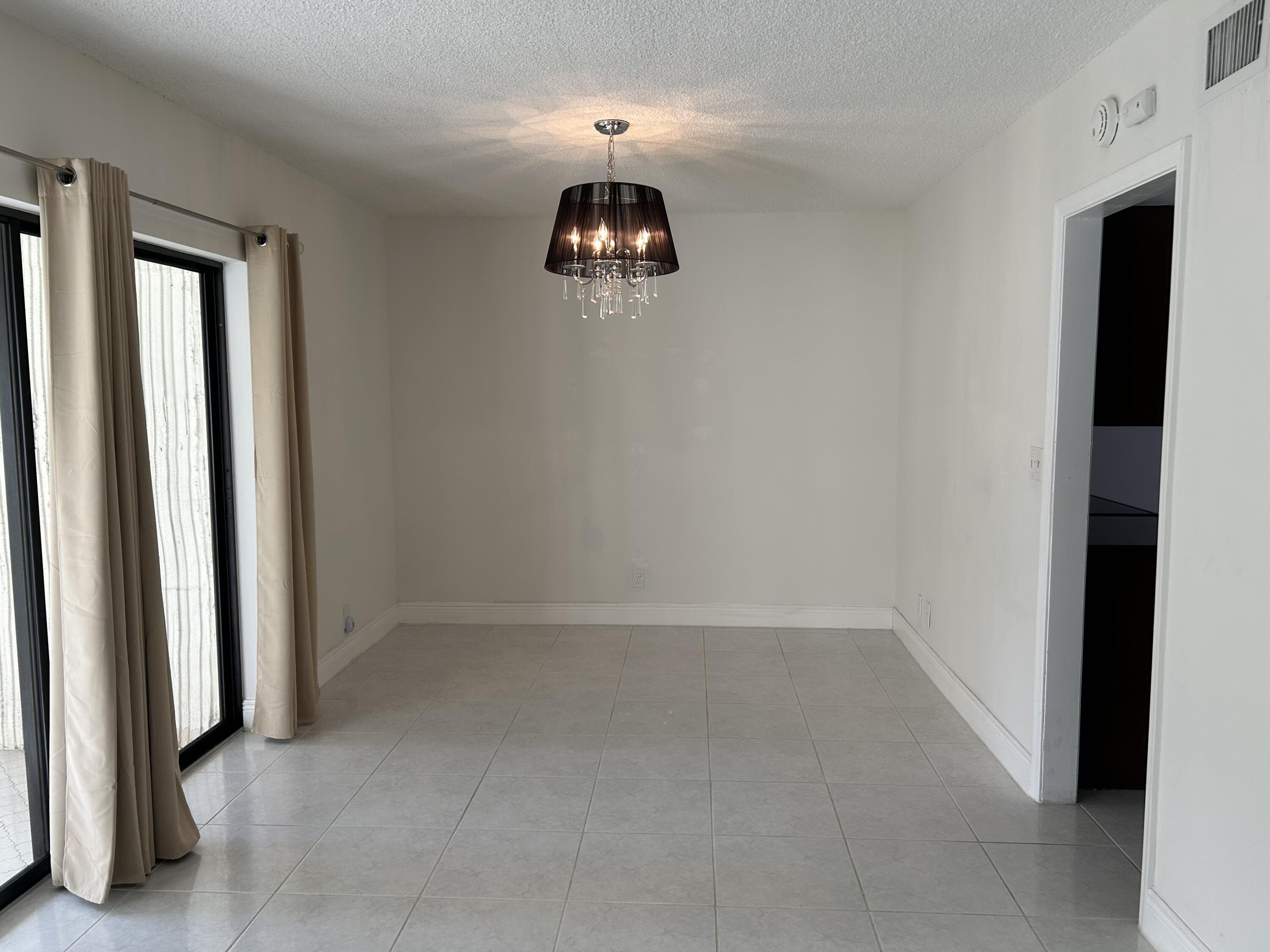 6514 Spring Bottom Way, Unit 125 Boca Raton, FL 33433 - Photo 9 of 27 Large Dining Space