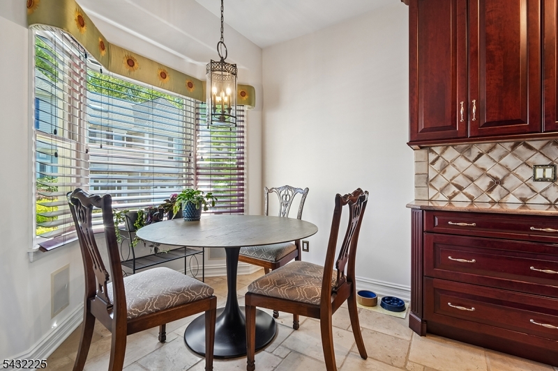 57 Southgate Road New Providence, NJ 07974 - Photo 11 of 35