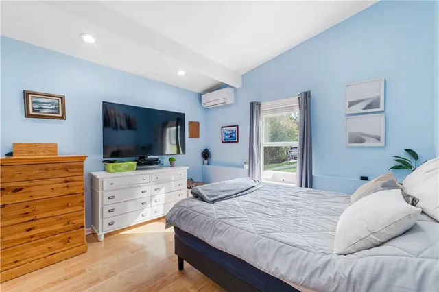 $1,800,000 | 19 Halsey Place, Valhalla, NY 10595