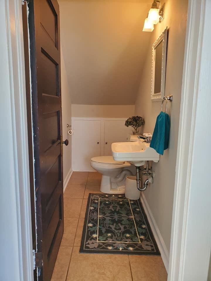 1949 Belleville Road Southwest Roanoke, VA 24015 - Photo 19 of 29 Entry half bath