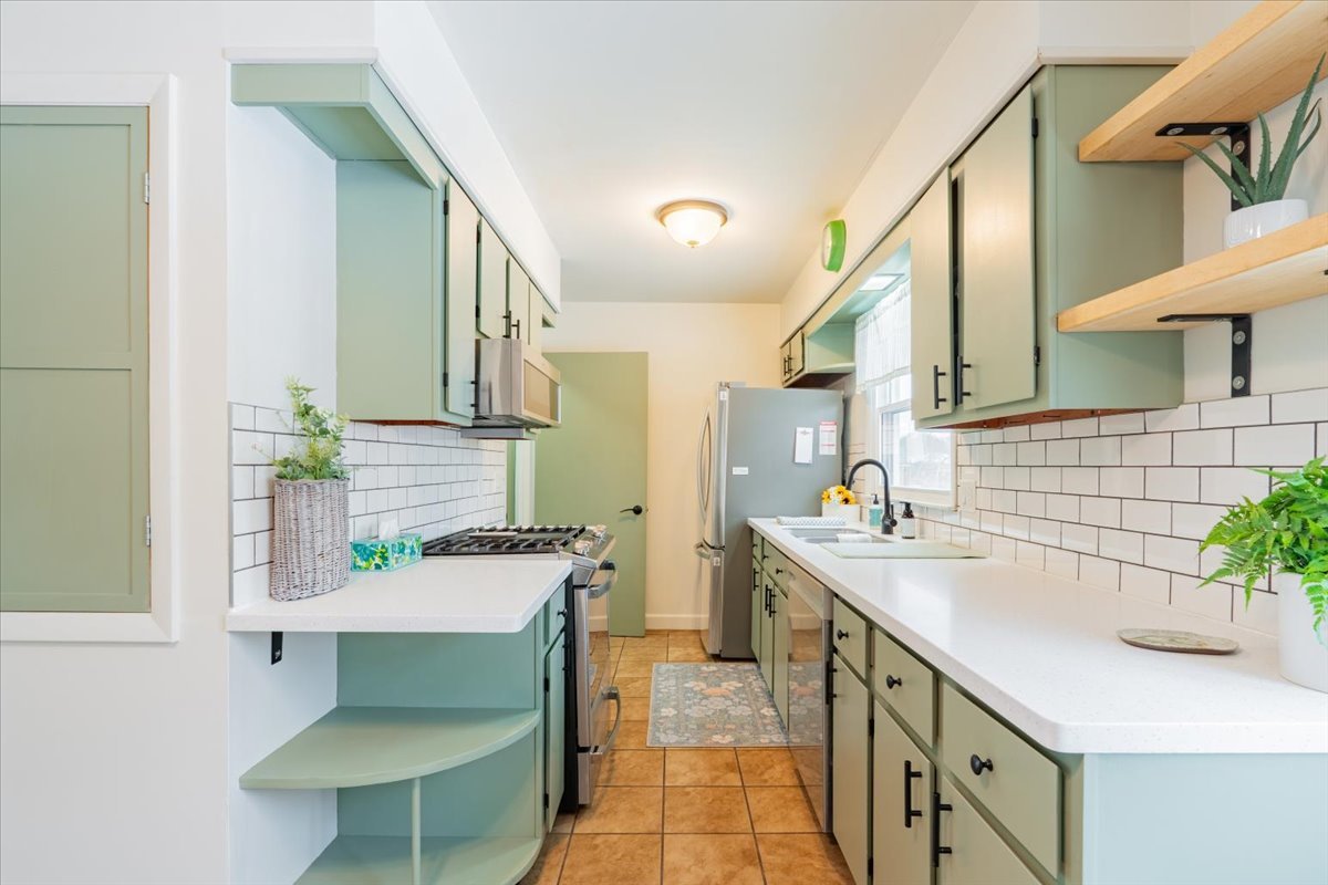 202 Tanner Street Bloomington, IL 61701 - Photo 11 of 39