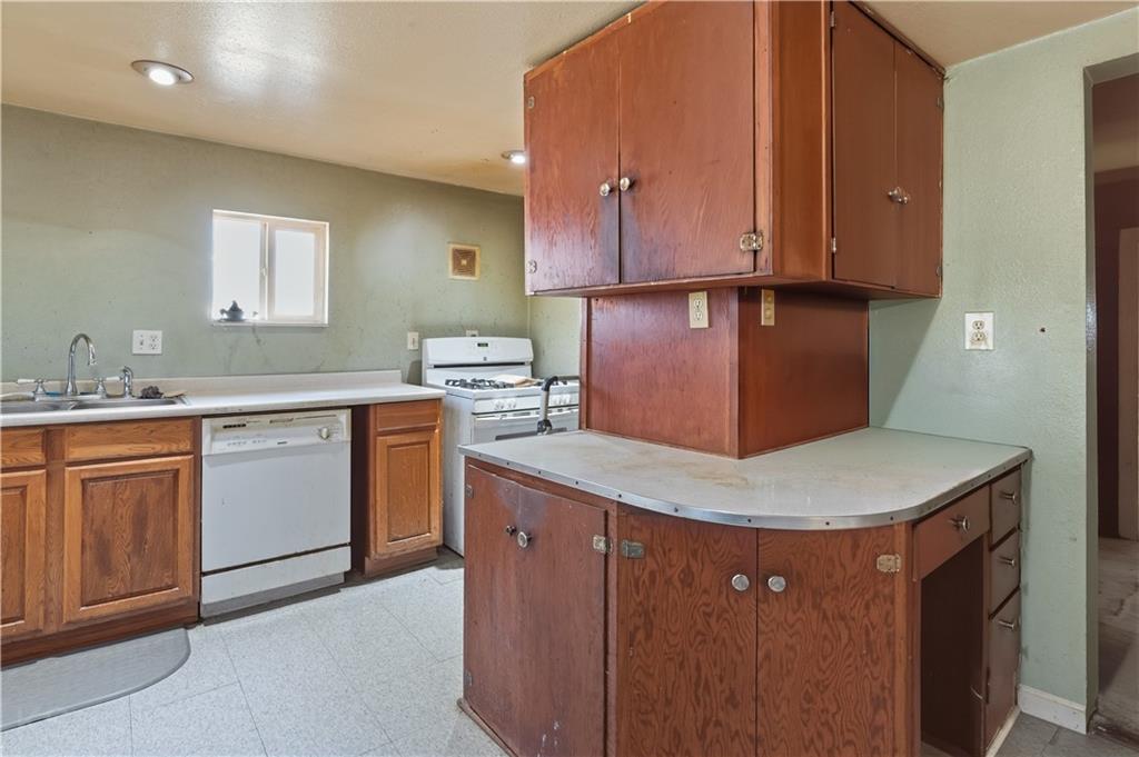 309 North Cumberland Street Green Ridge, MO 65332 - Photo 13 of 28