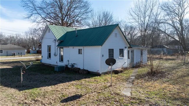 $55,000 | 309 North Cumberland Street, Green Ridge, MO 65332
