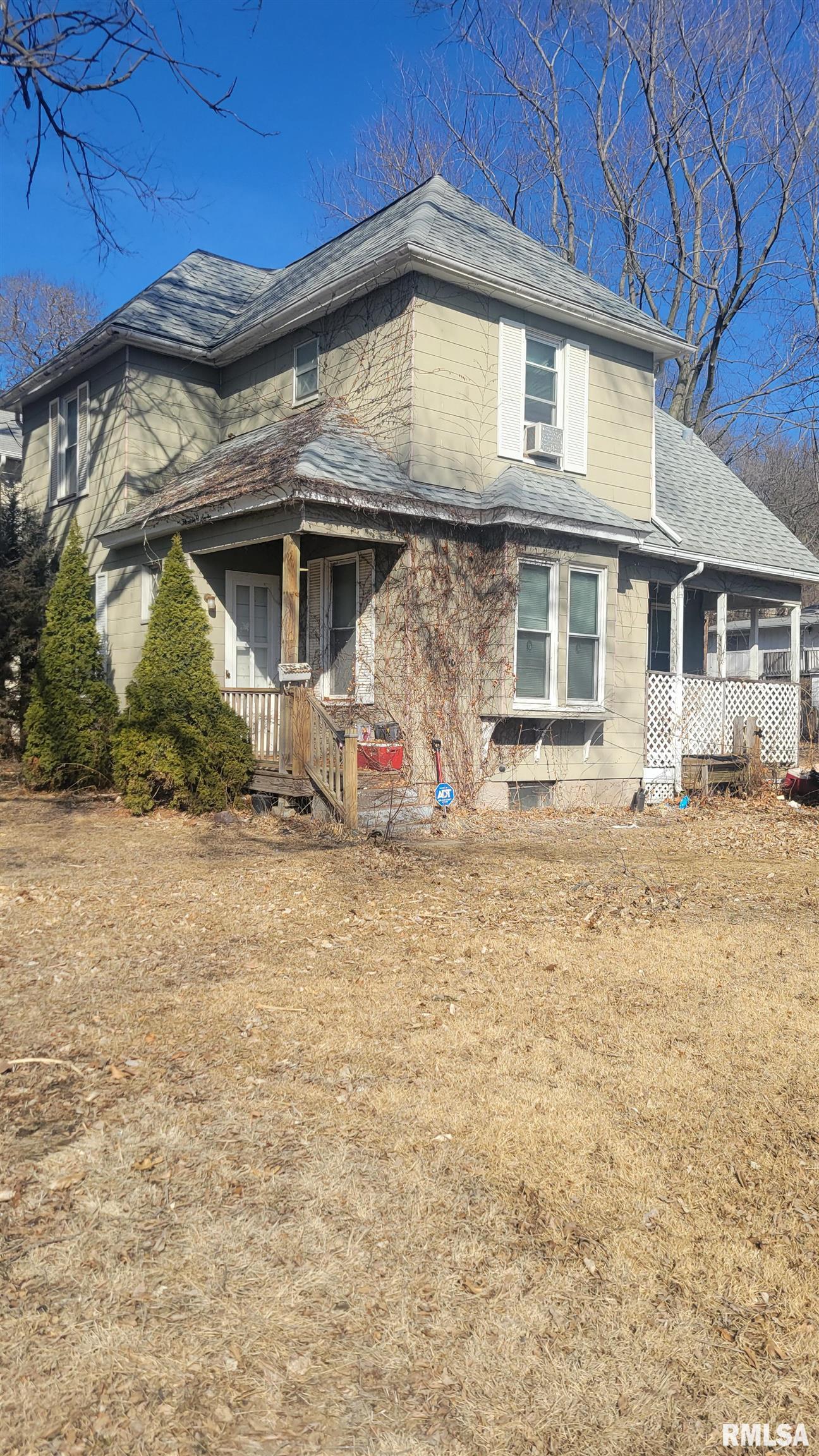 1407 Jersey Ridge Road Davenport, IA 52803 - Photo 2 of 7 Gallery Image 2