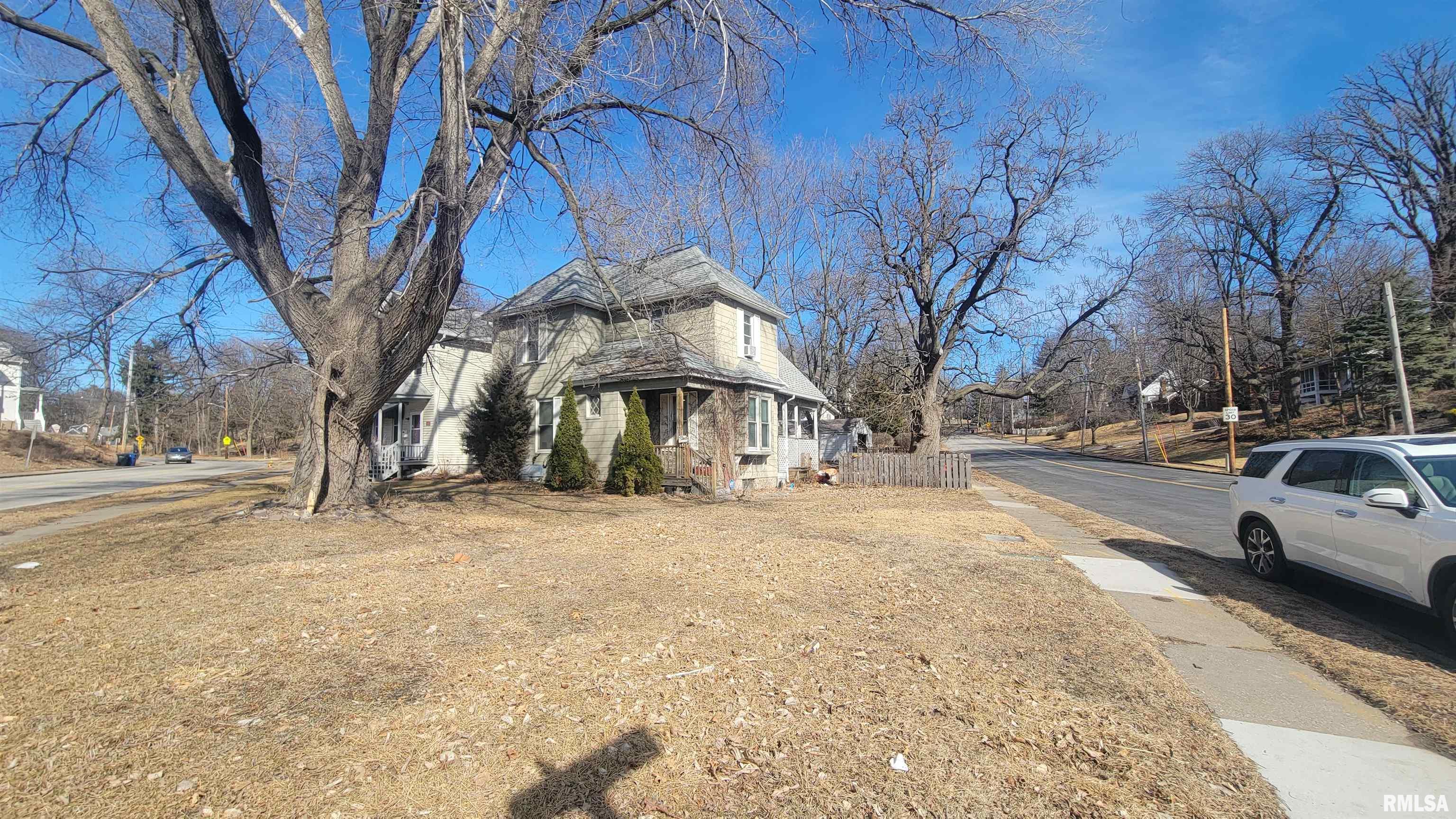 1407 Jersey Ridge Road Davenport, IA 52803 - Photo 4 of 7 Gallery Image 4