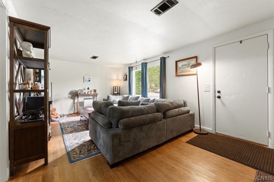 6449 Lakeshore Road Cicero, NY 13039 - Photo 4 of 24