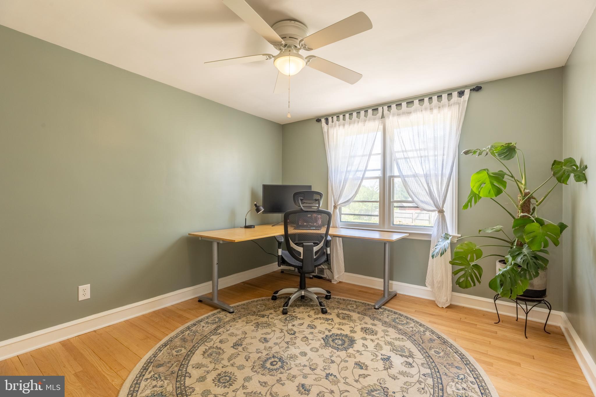 5 Lehigh Road Wilmington, DE 19808 - Photo 10 of 17 a workspace with furniture and a window